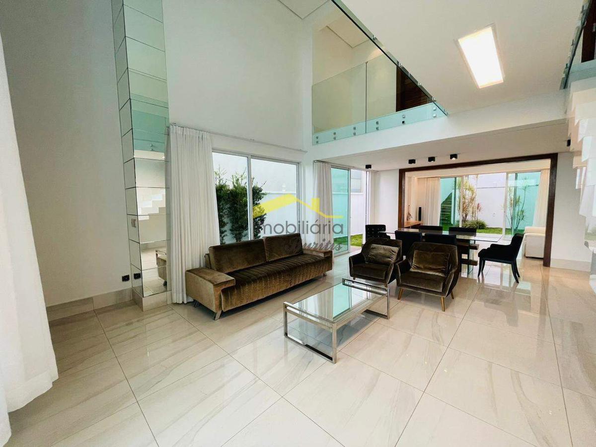 Casa, Buritis, 4 Quartos, 4 Vagas, 3 Suítes