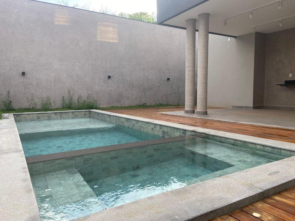 Casa, Condomínio Alphaville, 4 Quartos, 4 Vagas, 4 Suítes