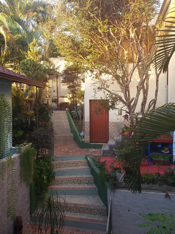Casa, Barreiro, 5 Quartos, 2 Vagas, 1 Suíte