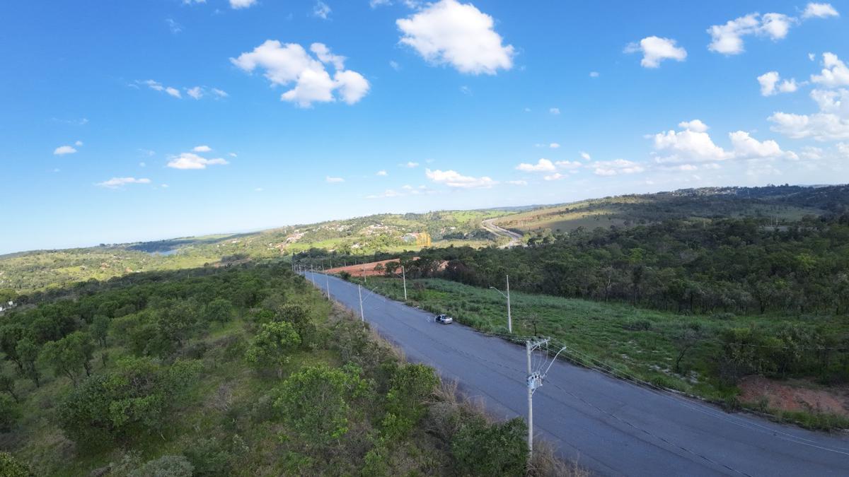 Galpão, Universitário, 0 Quarto, 0 Vaga