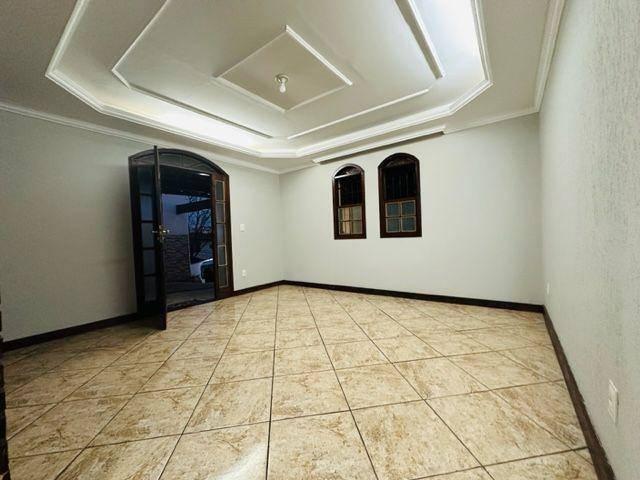 Casa, Jardim América, 3 Quartos, 2 Vagas, 1 Suíte