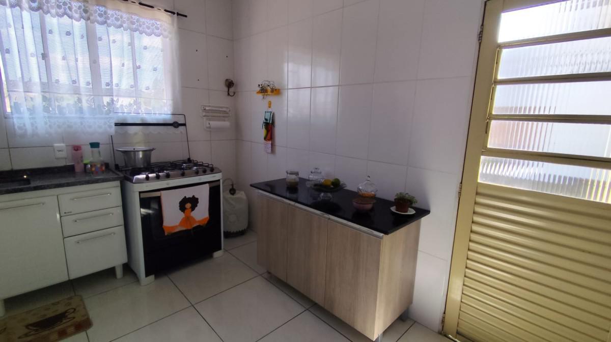 Casa, São Benedito, 4 Quartos, 2 Vagas