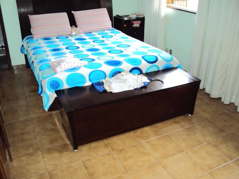 Casa, Vila Clóris, 3 Quartos, 4 Vagas, 2 Suítes