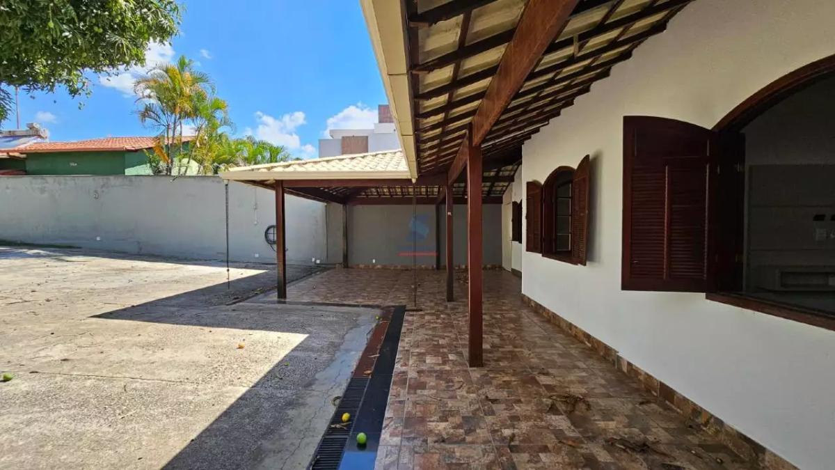 Casa, Fonte Grande, 4 Quartos, 8 Vagas, 1 Suíte