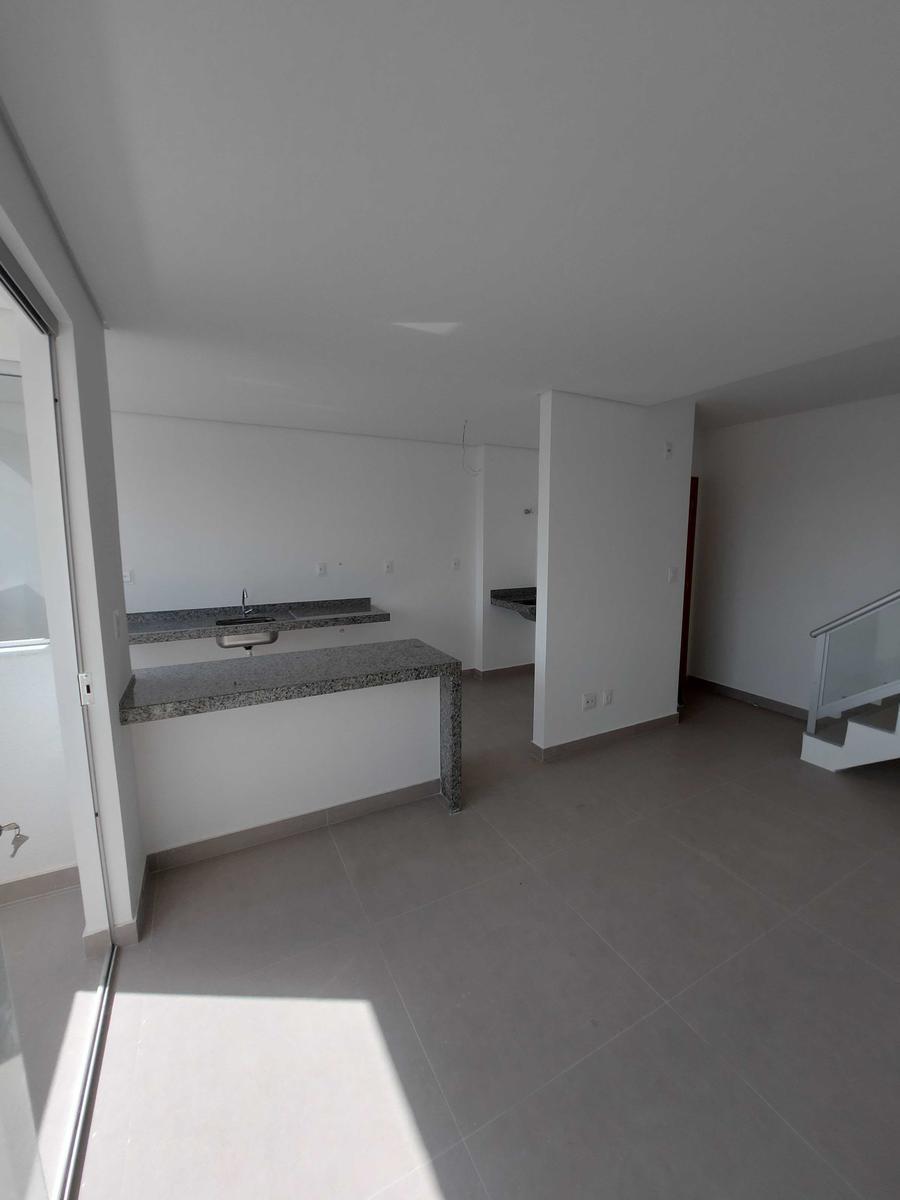 Cobertura, Sagrada Família, 2 Quartos, 3 Vagas, 1 Suíte