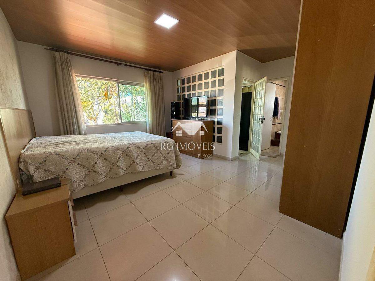 Casa, Niterói, 4 Quartos, 6 Vagas, 1 Suíte