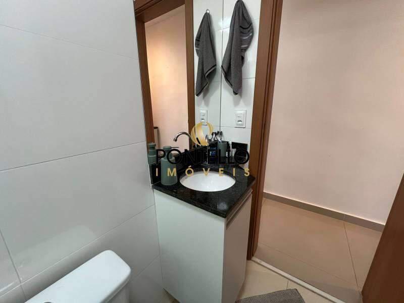 Apartamento, Sagrada Família, 2 Quartos, 1 Vaga