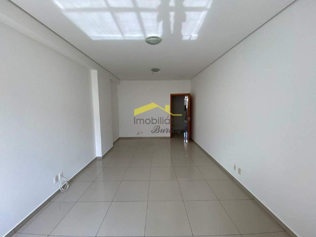 Sala, Estoril, 1 Vaga