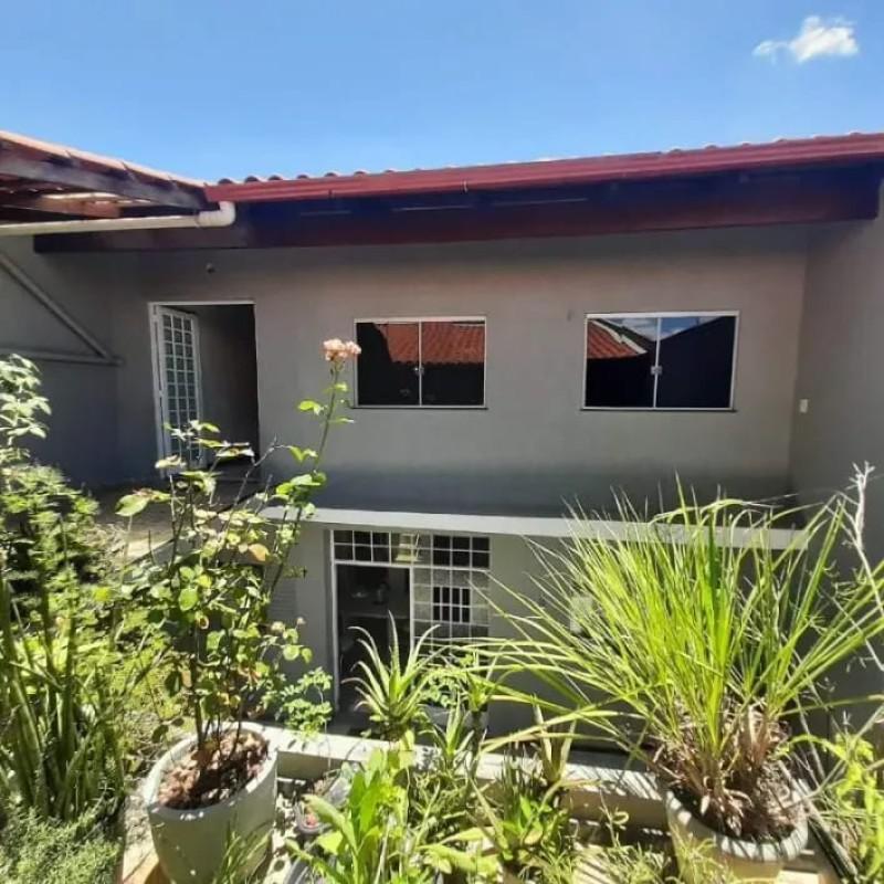 Casa, Teixeira Dias, 3 Quartos, 2 Vagas, 1 Suíte