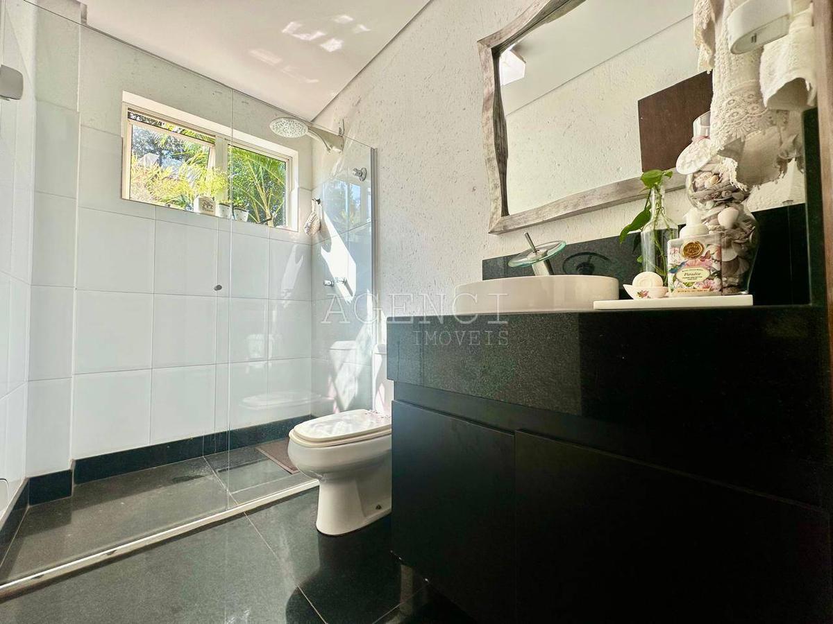 Casa, Jardim Canadá, 5 Quartos, 0 Vaga, 1 Suíte