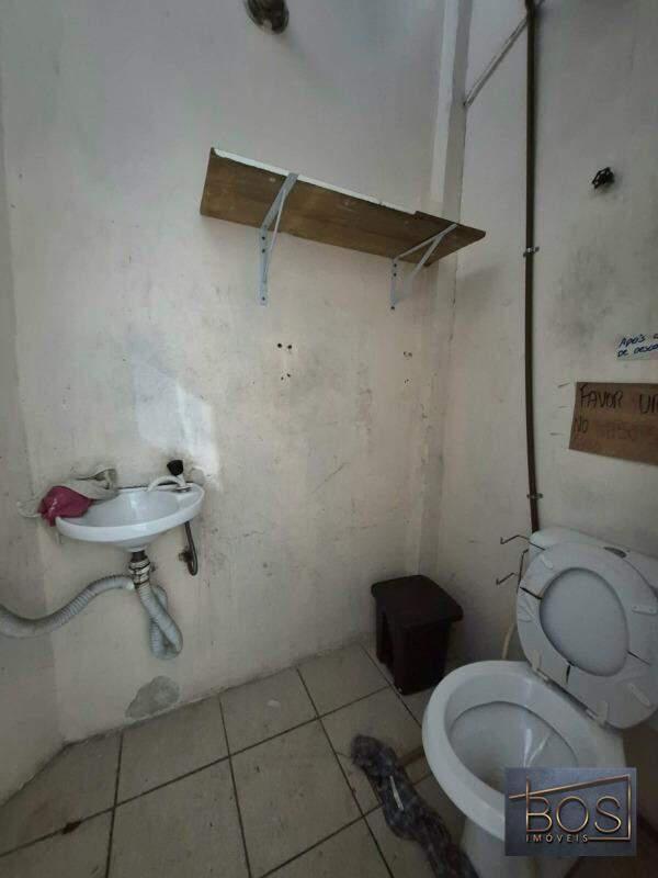 Andar, Centro, 0 Quarto, 0 Vaga