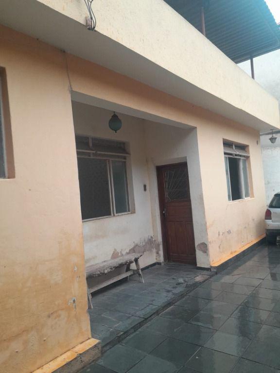 Casa, Padre Chiquinho, 4 Quartos, 5 Vagas