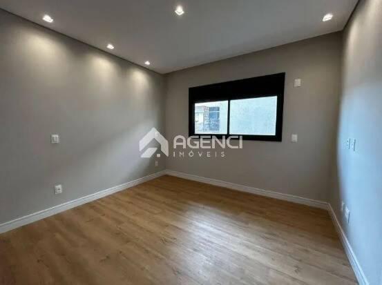 Casa em Condomínio, Alphaville - Lagoa dos Ingleses, 5 Quartos, 0 Vaga, 4 Suítes