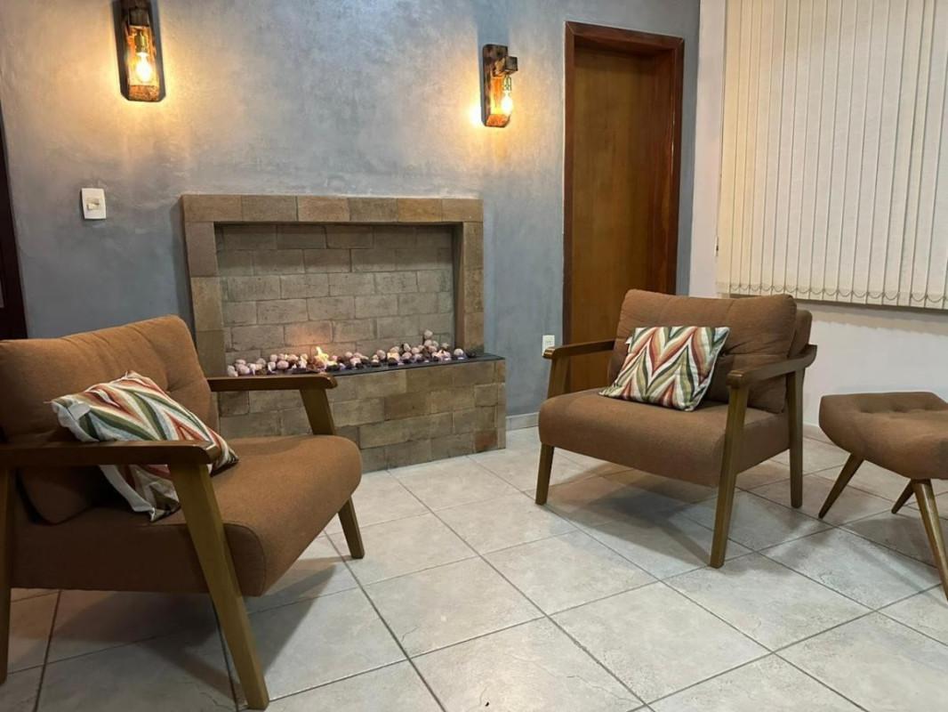 Casa, Nova Granada, 4 Quartos, 6 Vagas, 1 Suíte