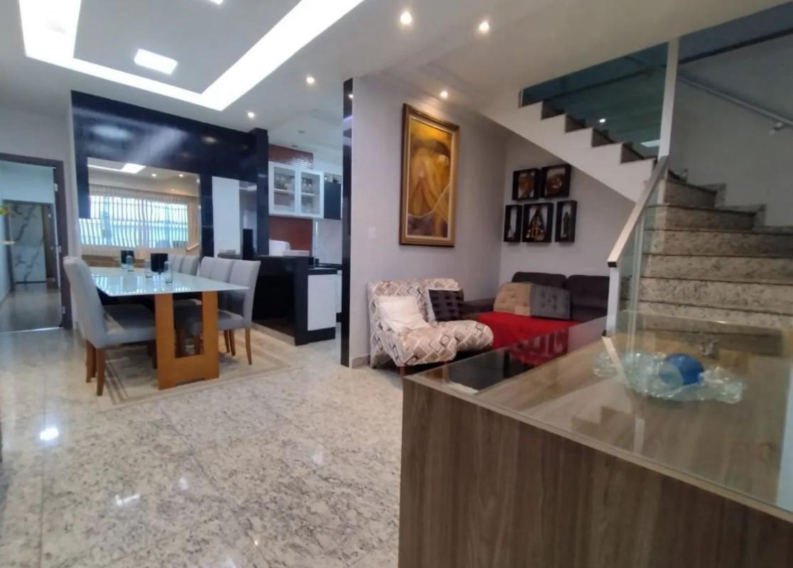 Casa, Barreiro, 4 Quartos, 4 Vagas, 1 Suíte