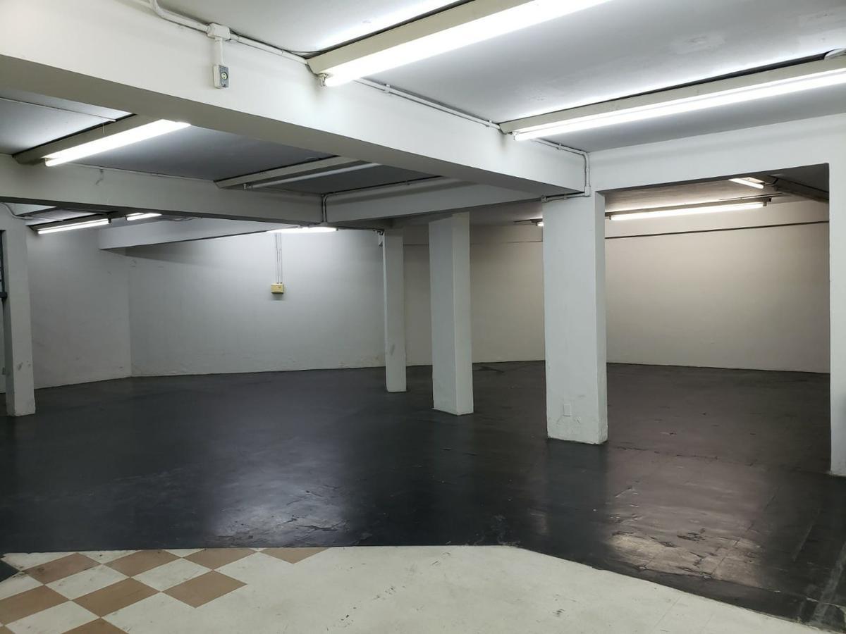 Prédio, Centro, 0 Quarto, 0 Vaga