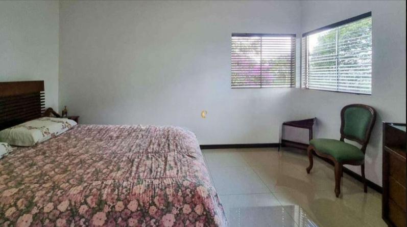 Casa, Retiro do Chalé, 5 Quartos, 4 Vagas, 2 Suítes