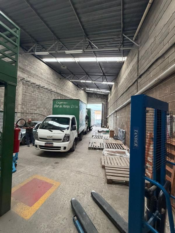 Galpão, Jardinópolis, 3 Quartos, 4 Vagas