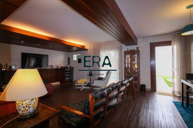 Casa, Serra, 4 Quartos, 5 Vagas, 1 Suíte