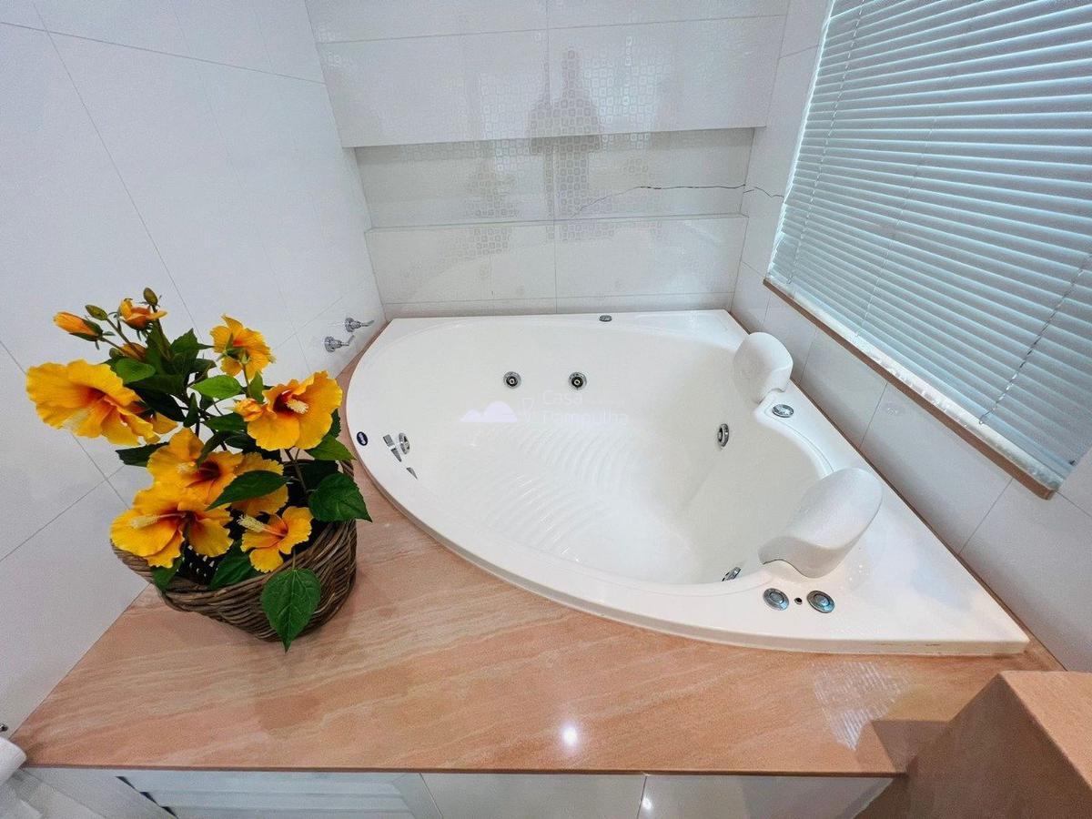 Casa, Jardim Atlântico, 4 Quartos, 6 Vagas, 3 Suítes