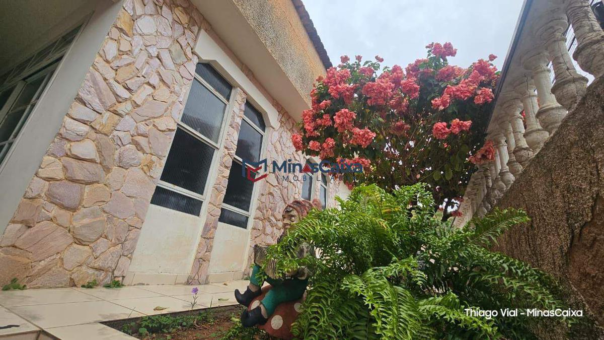 Casa, São José, 3 Quartos, 2 Vagas, 1 Suíte