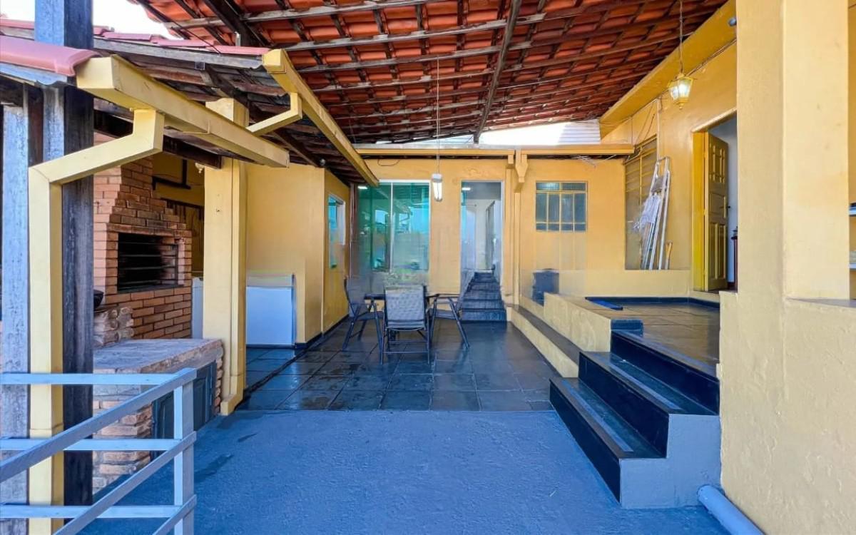 Casa, Sagrada Família, 2 Quartos, 3 Vagas, 2 Suítes