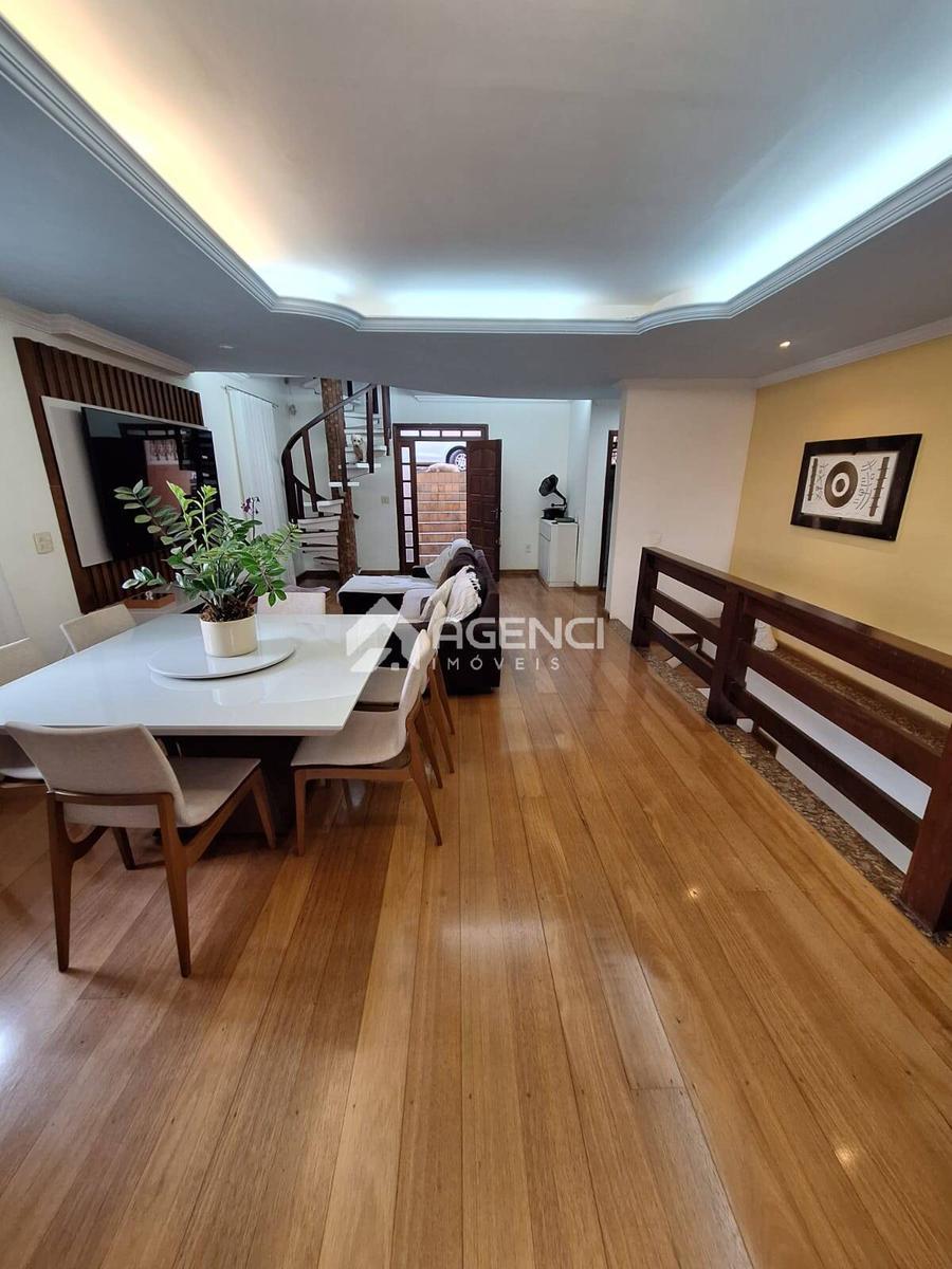 Casa, Ouro Preto, 5 Quartos, 0 Vaga, 1 Suíte