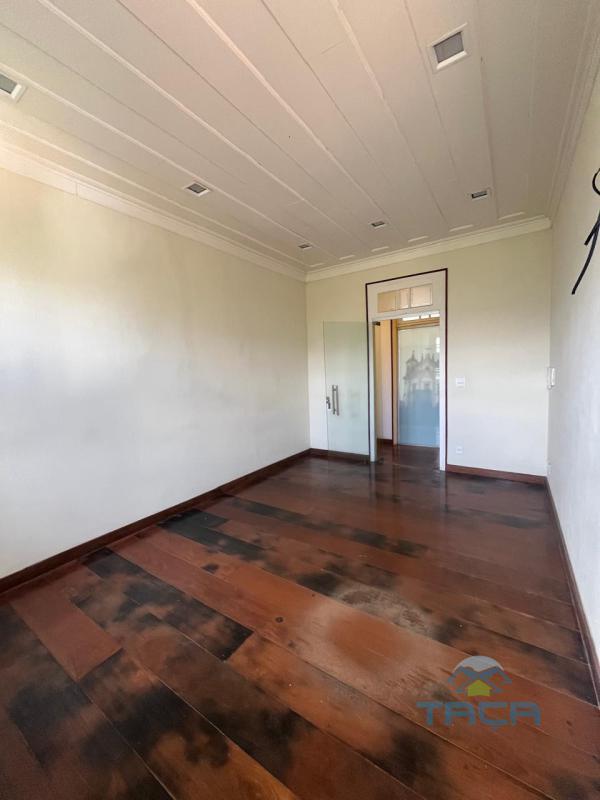 Andar, Centro, 1 Quarto, 0 Vaga