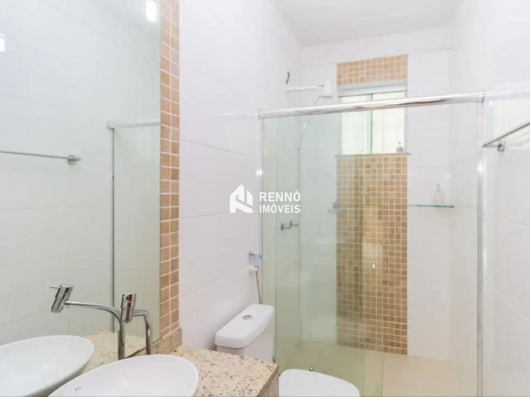 Casa, Estoril, 4 Quartos, 3 Vagas, 4 Suítes