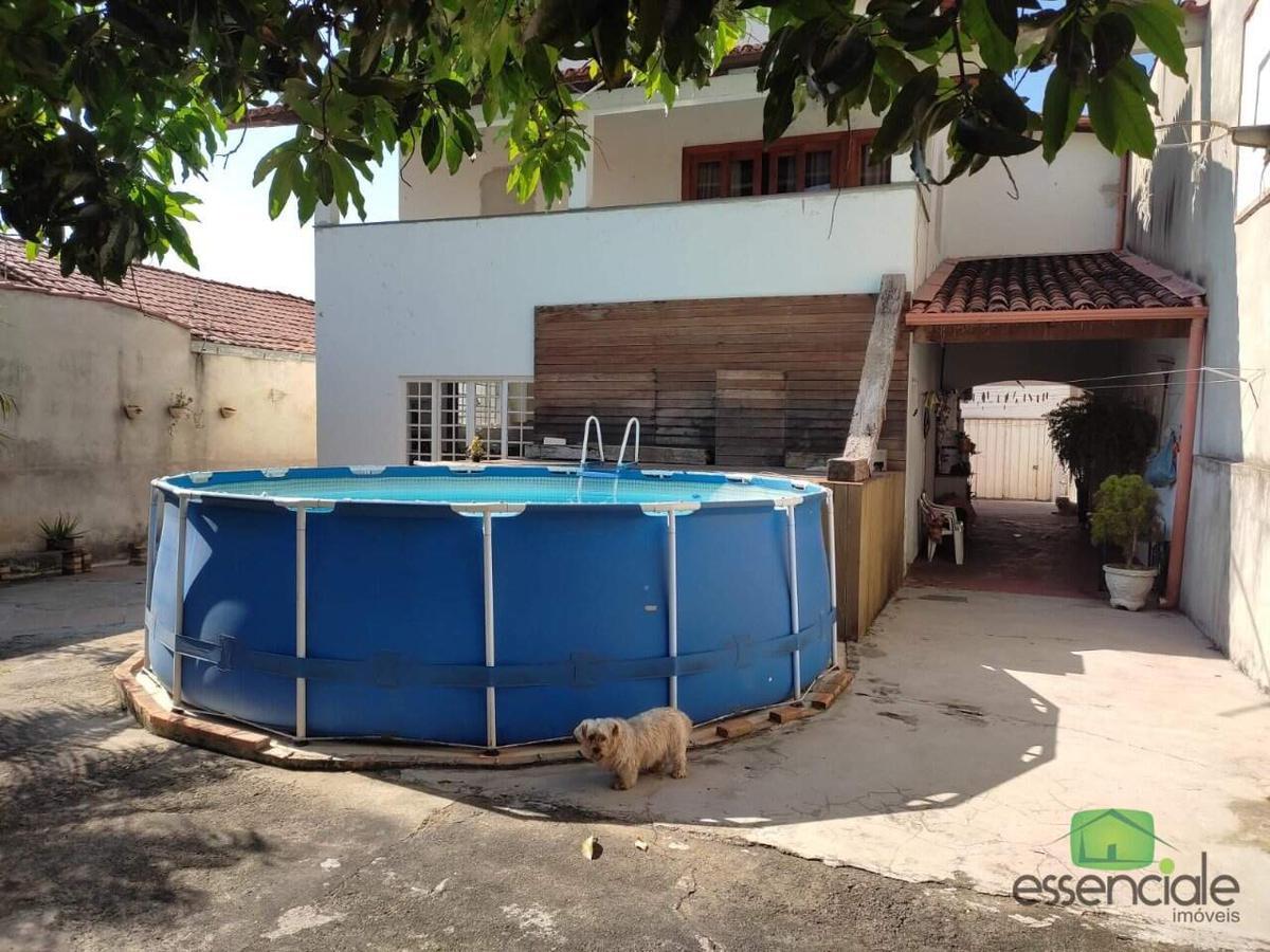 Casa, Arvoredo, 4 Quartos, 5 Vagas, 1 Suíte