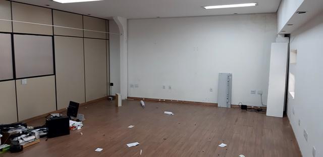 Casa Comercial, Castelo, 4 Quartos, 6 Vagas