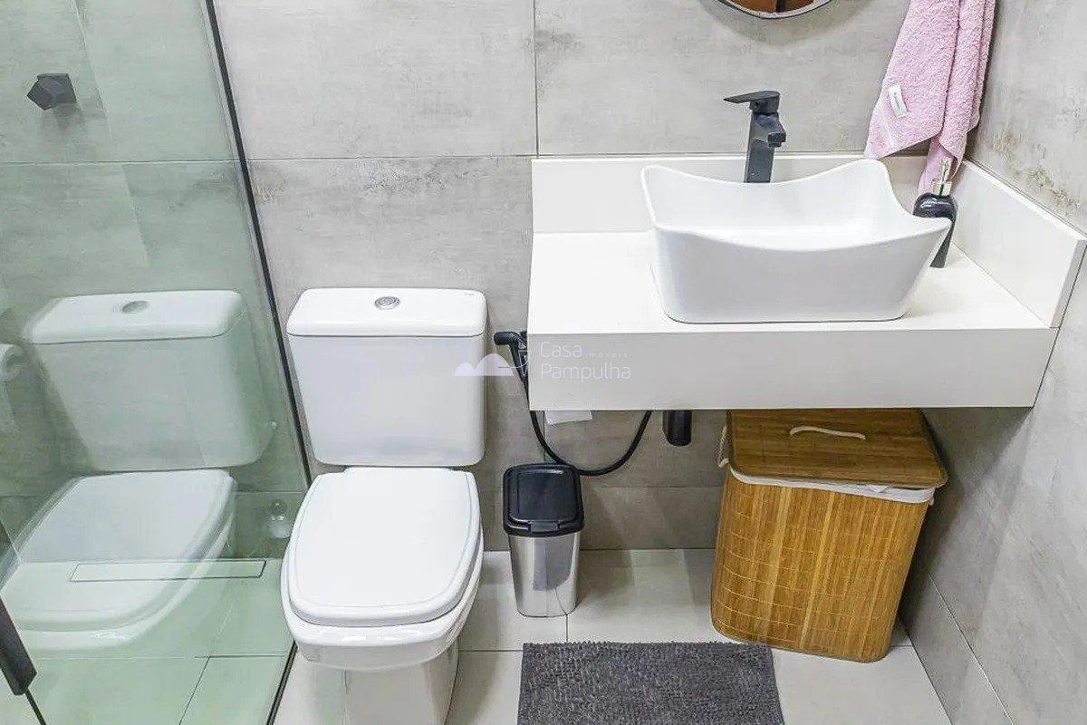 Casa, Floramar, 4 Quartos, 5 Vagas, 1 Suíte