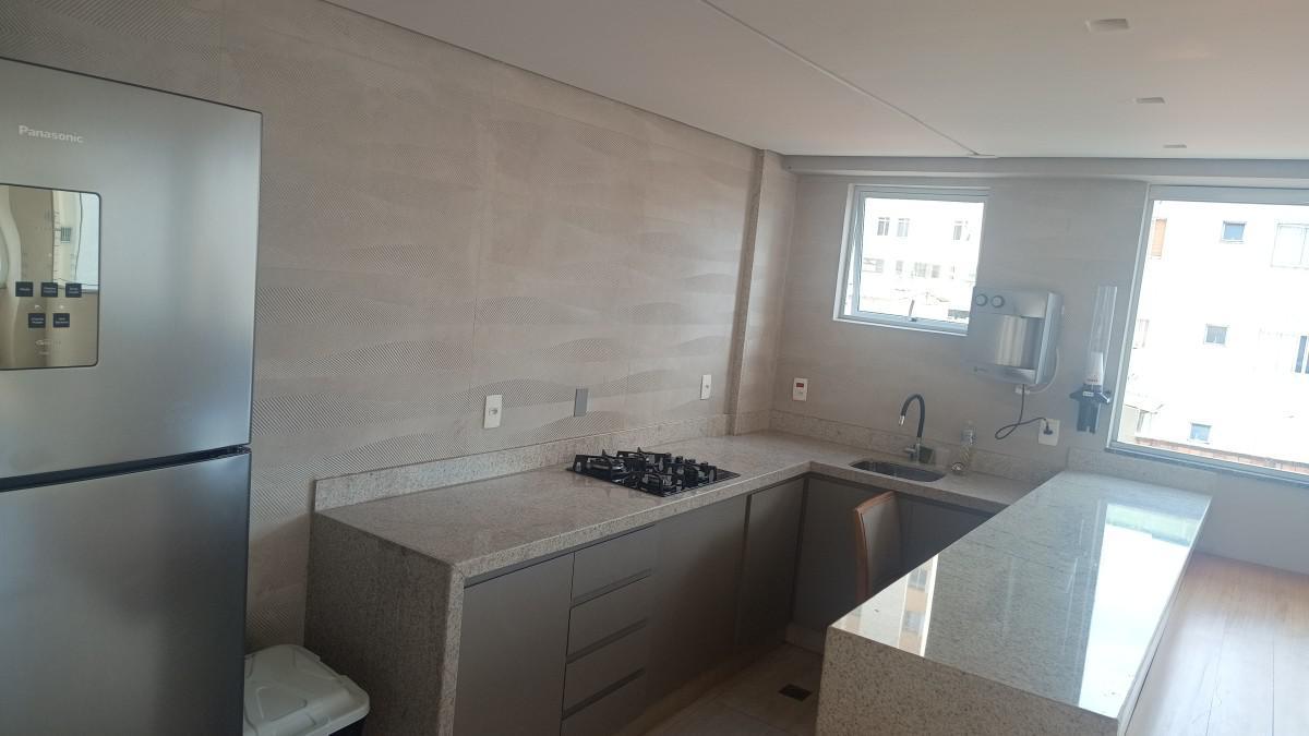 Apartamento, Sagrada Família, 3 Quartos, 2 Vagas, 1 Suíte