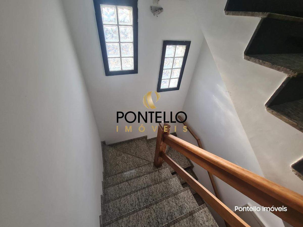 Casa, Cachoeirinha, 5 Quartos, 12 Vagas, 1 Suíte