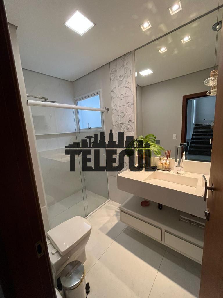 Casa, Campos Elíseos, 3 Quartos, 5 Vagas, 1 Suíte