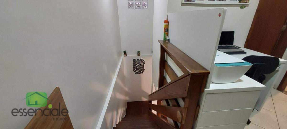 Casa, Santa Cruz Industrial, 3 Quartos, 2 Vagas