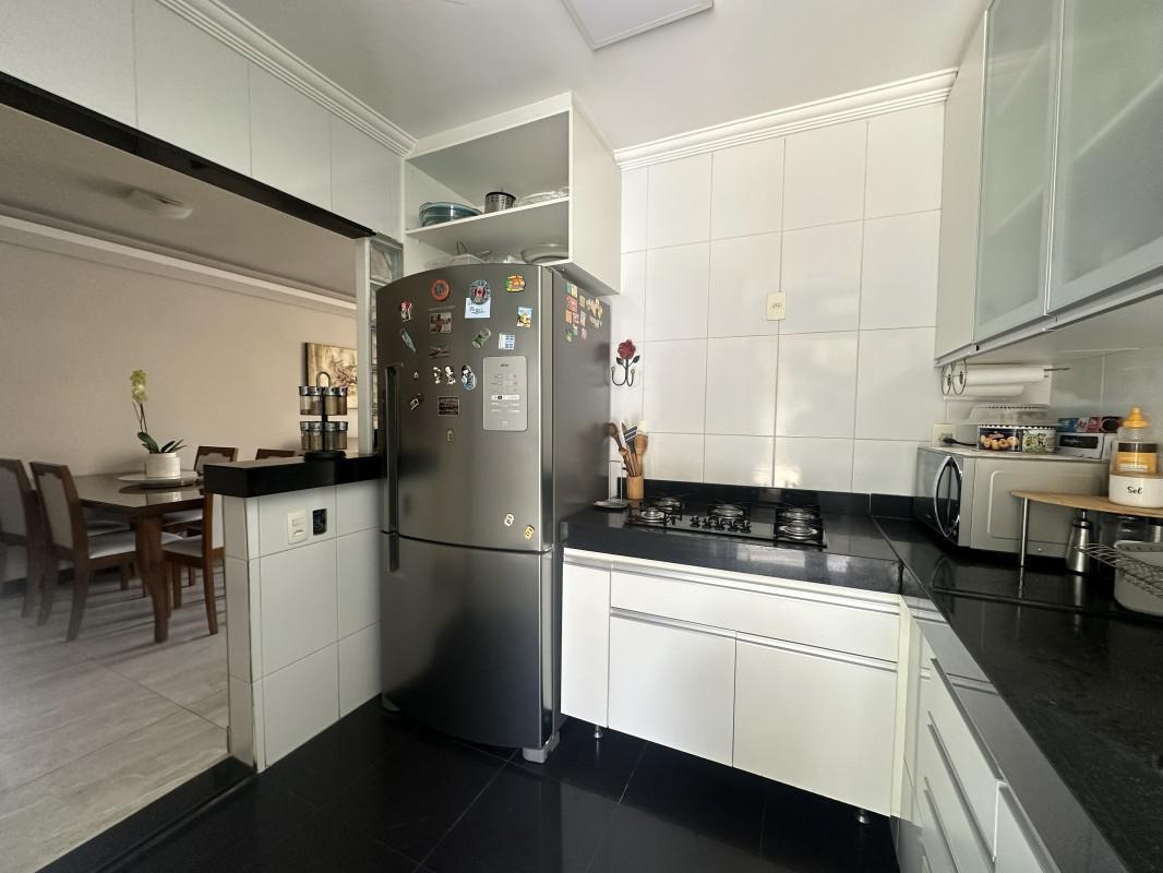 Casa, Fernão Dias, 3 Quartos, 2 Vagas, 1 Suíte