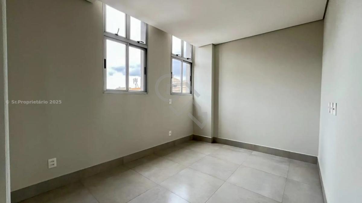 Cobertura, Centro, 2 Quartos, 0 Vaga, 4 Suítes