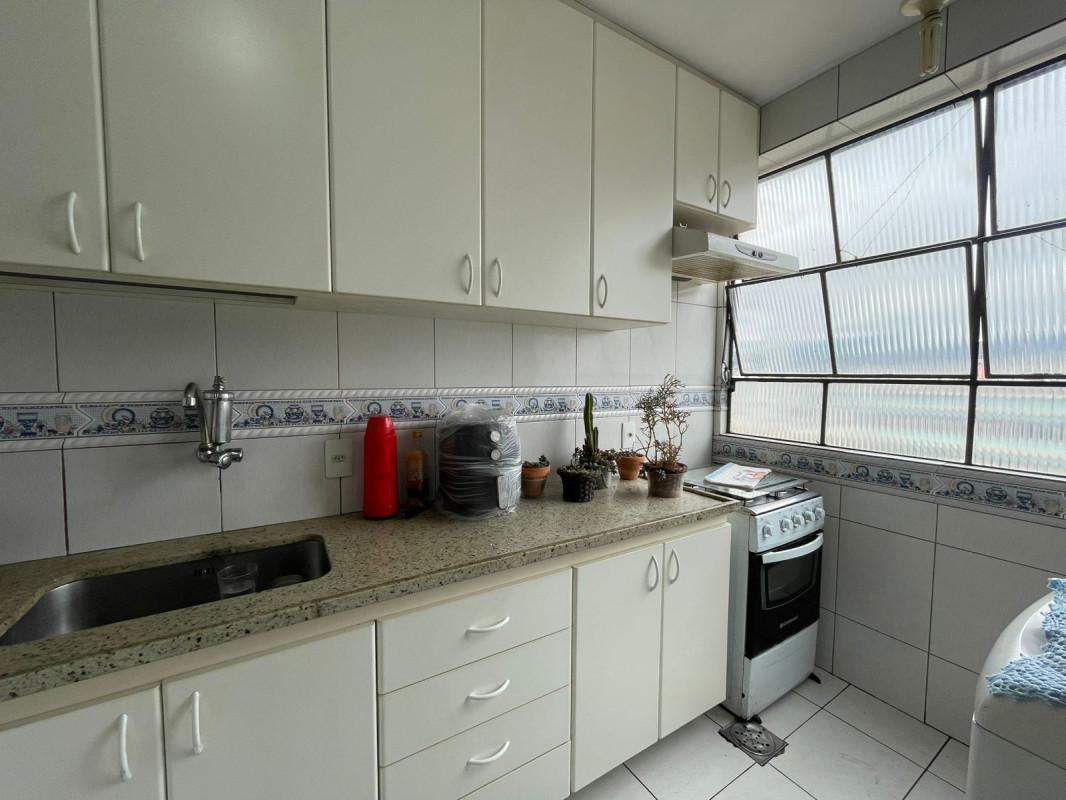 Apartamento, Floresta, 2 Quartos, 1 Vaga