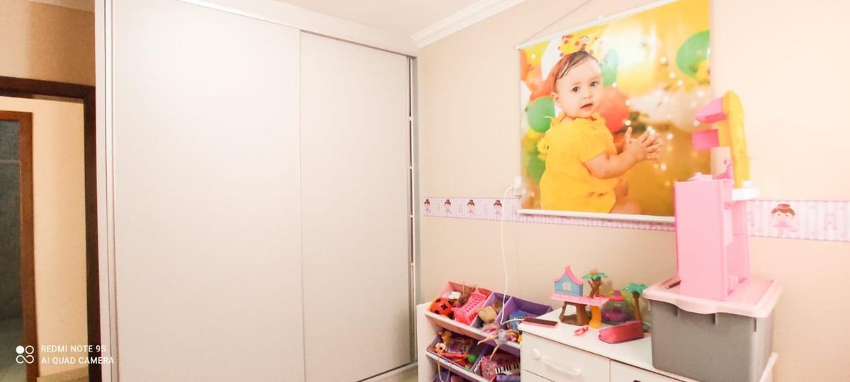 Casa, Jardim Vitória, 3 Quartos, 3 Vagas, 1 Suíte