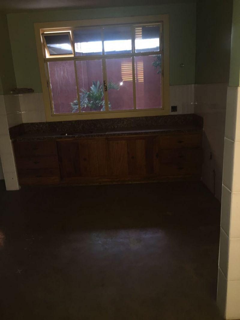 Casa, Cabral, 3 Quartos, 4 Vagas, 1 Suíte