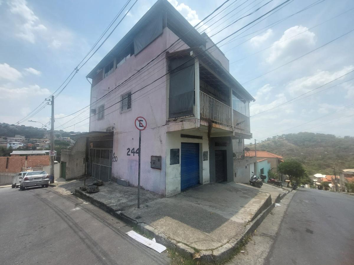 Casa, Jardim Vitória, 3 Quartos, 2 Vagas