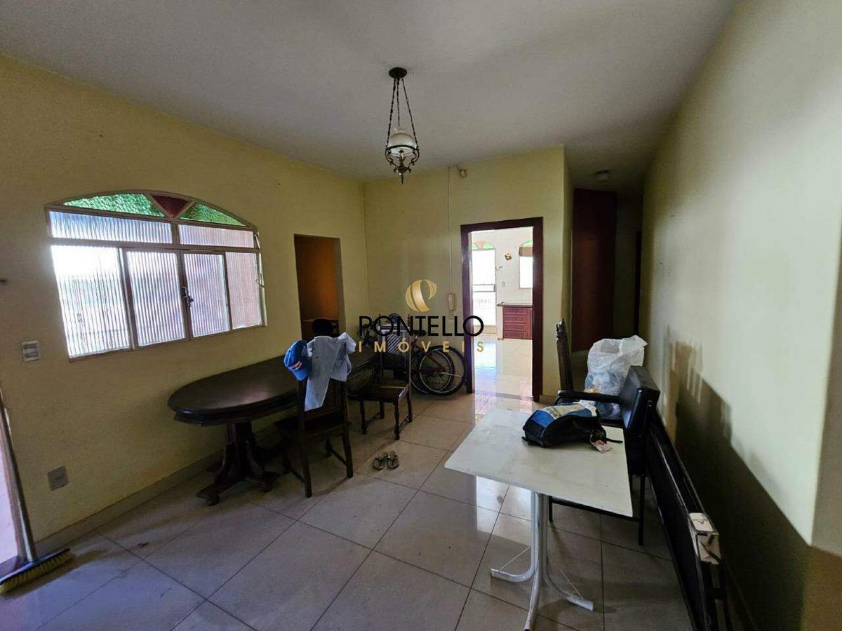 Casa, Jardim Europa, 4 Quartos, 3 Vagas, 1 Suíte