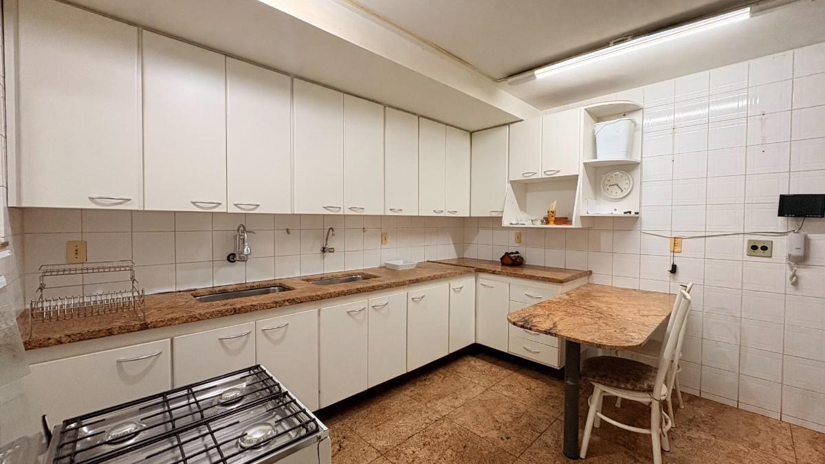 Apartamento, Savassi, 4 Quartos, 2 Vagas, 1 Suíte