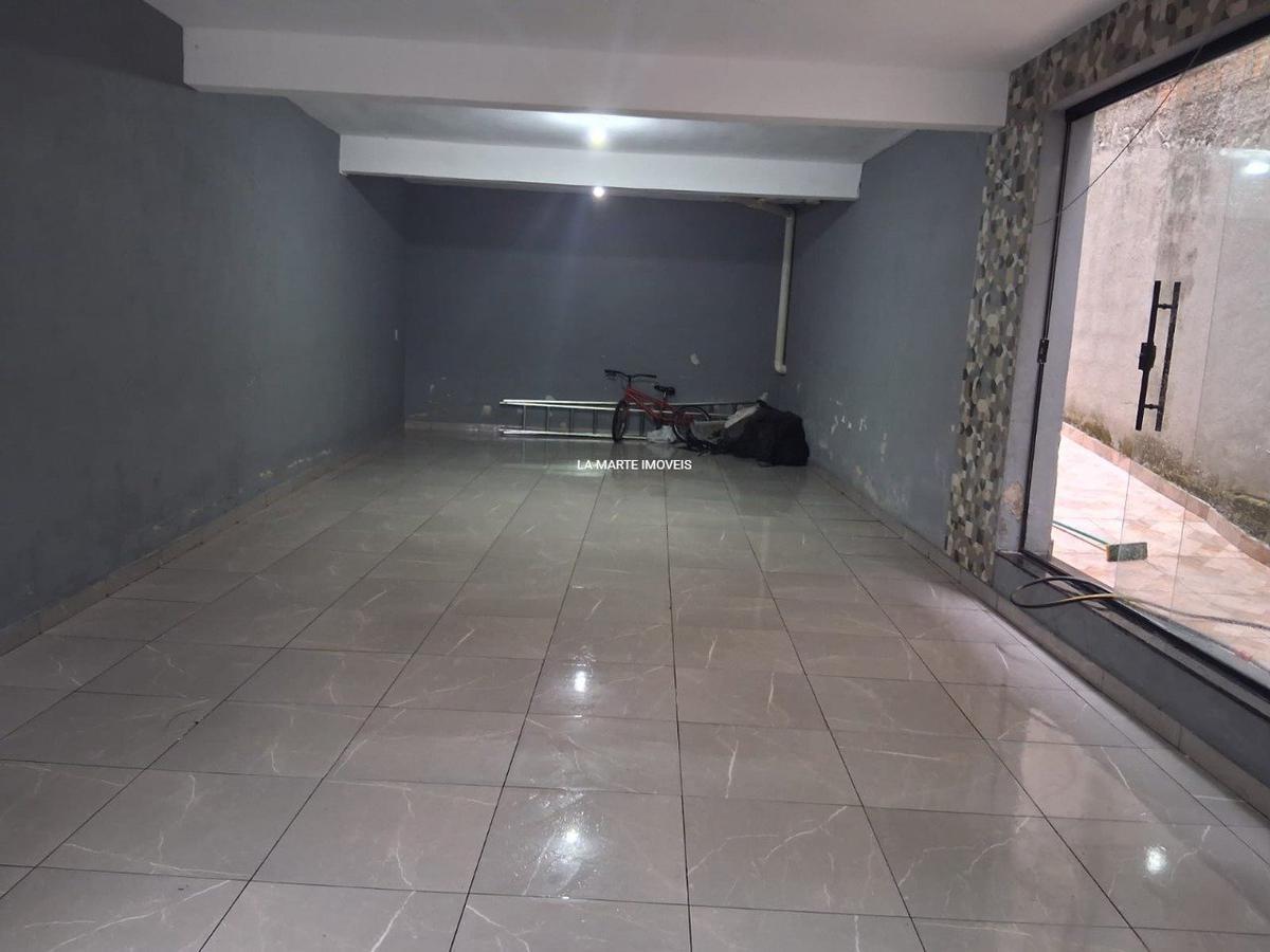 Casa, Industrial, 3 Quartos, 5 Vagas, 1 Suíte