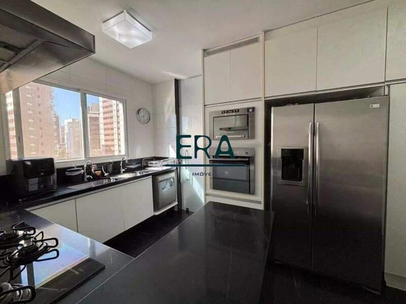 Apartamento, Funcionários, 4 Quartos, 4 Vagas, 2 Suítes