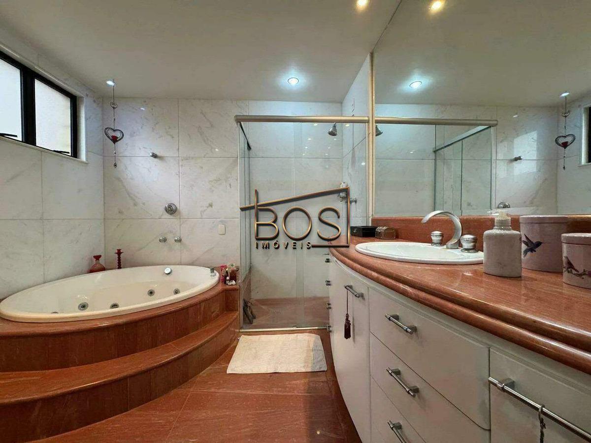 Apartamento, Funcionários, 4 Quartos, 4 Vagas, 2 Suítes