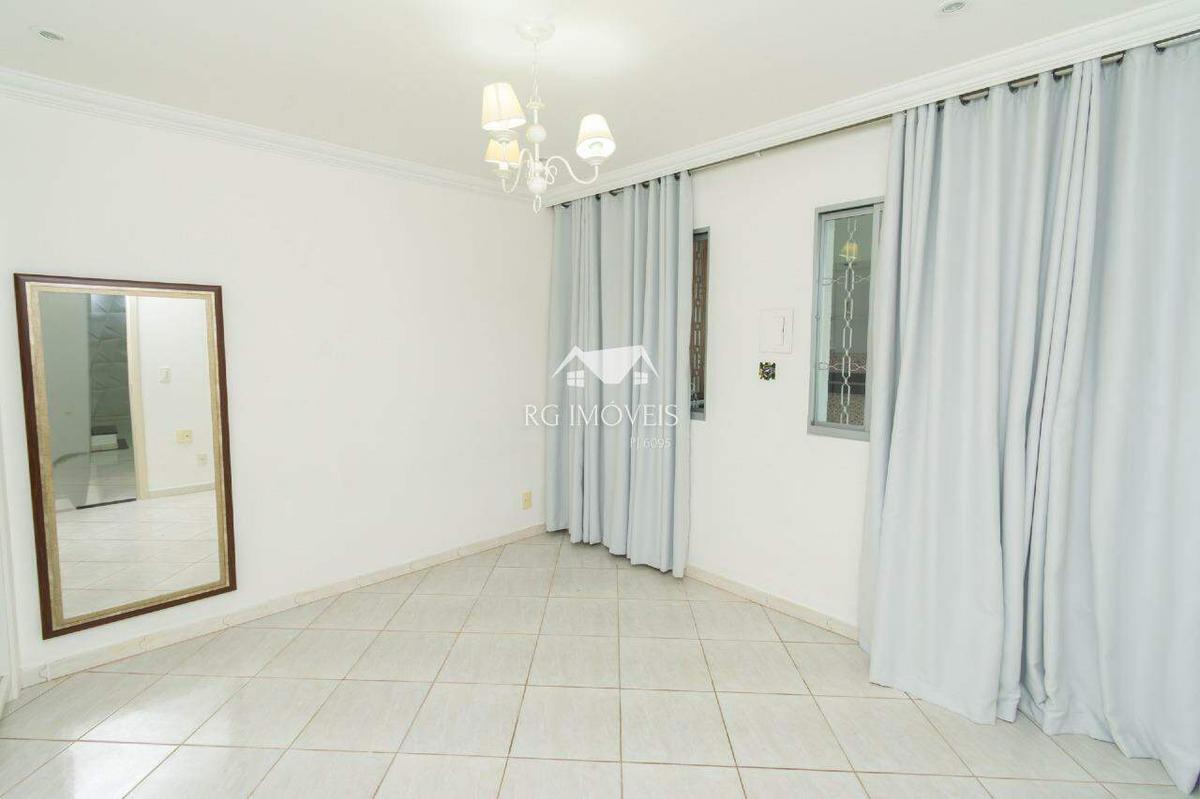Casa, Milionários, 4 Quartos, 11 Vagas, 1 Suíte
