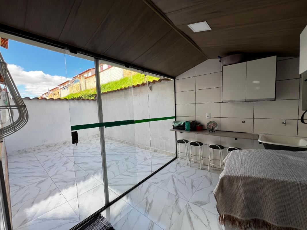 Casa, Solar do Barreiro, 2 Quartos, 1 Vaga