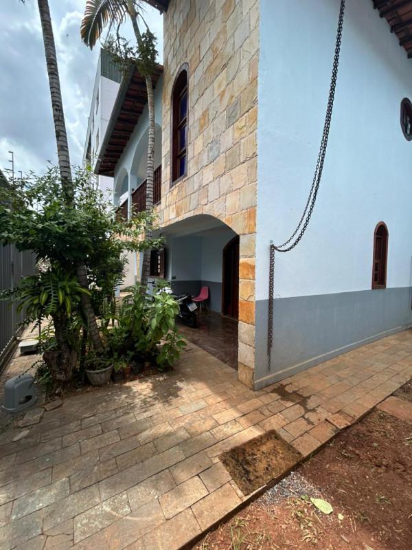 Casa, Castelo, 6 Quartos, 4 Vagas, 3 Suítes